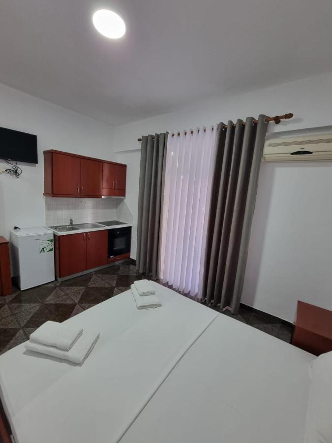 Ideal Apartments & Rooms ซารานเดอ ภายนอก รูปภาพ