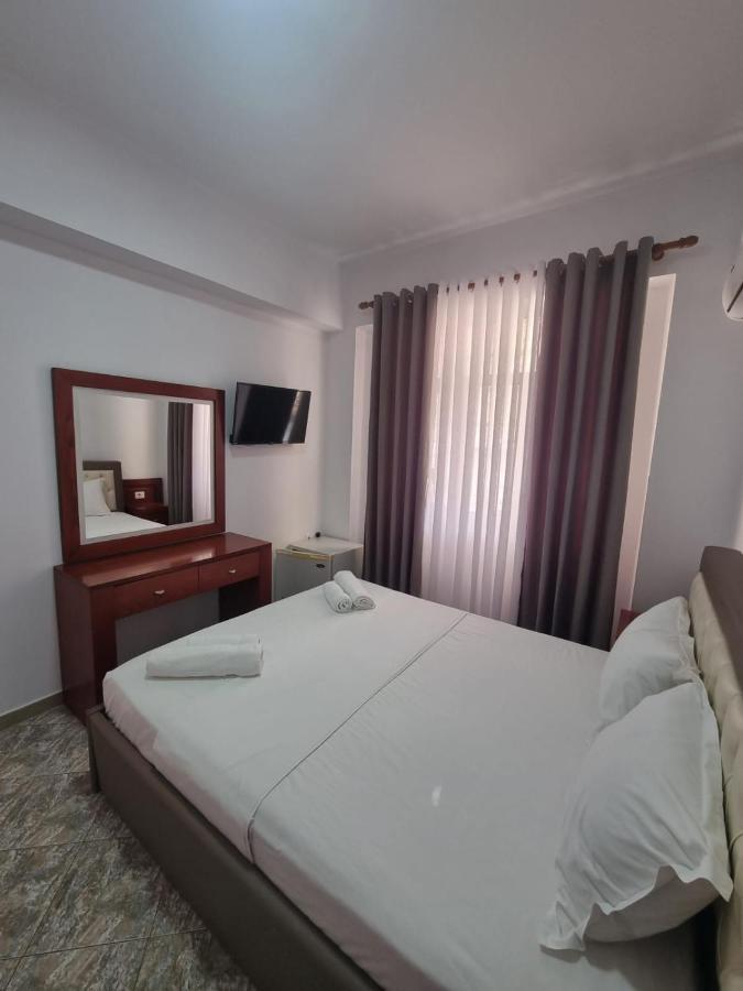 Ideal Apartments & Rooms ซารานเดอ ภายนอก รูปภาพ