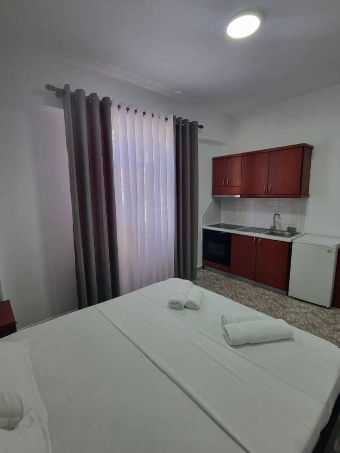 Ideal Apartments & Rooms ซารานเดอ ภายนอก รูปภาพ