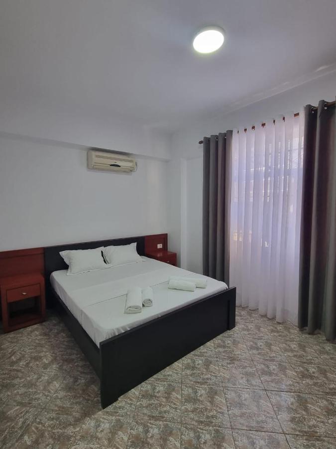 Ideal Apartments & Rooms ซารานเดอ ภายนอก รูปภาพ