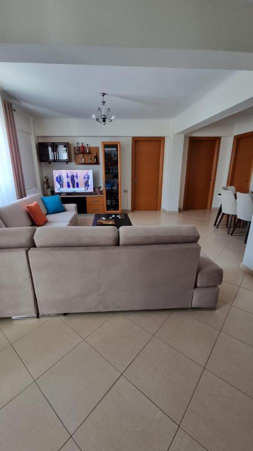 Ideal Apartments & Rooms ซารานเดอ ภายนอก รูปภาพ
